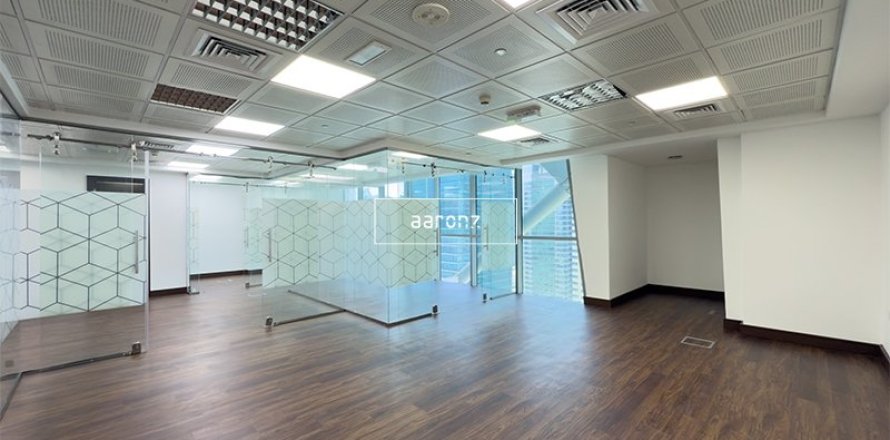 Oficina en Jumeirah Lake Towers, Dubai, 102.8 m², № 42718