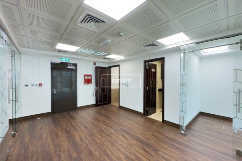 Oficina en Jumeirah Lake Towers, Dubai, 102.8 m², № 42718 - foto 10