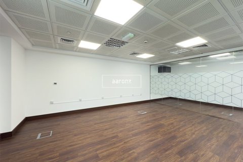 Oficina en Jumeirah Lake Towers, Dubai, 102.8 m², № 42718 - foto 7