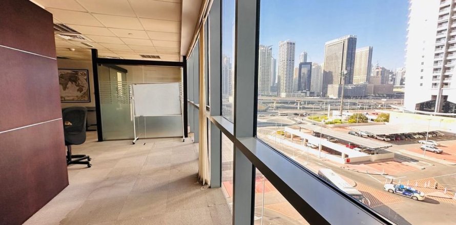 Bureau à Dubai, 89.8 m², № 11610