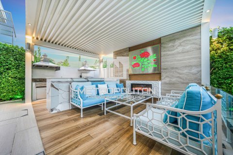 Villa in District One, Mohammed Bin Rashid City, Dubai 5 bedrooms, 776 sq.m. № 72639 - photo 24