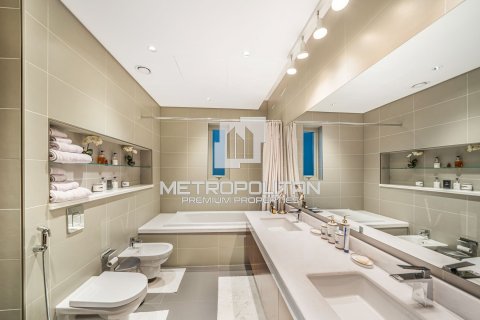 Villa in District One, Mohammed Bin Rashid City, Dubai 5 bedrooms, 776 sq.m. № 72639 - photo 17