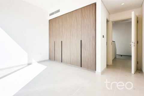 Townhouse in The Valley, Dubai 3 bedrooms, 73.95 sq.m. № 133932 - photo 3