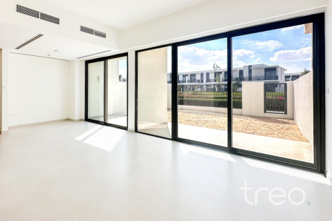 Townhouse in The Valley, Dubai 3 bedrooms, 73.95 sq.m. № 133932 - photo 18