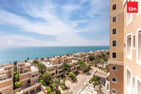 Apartment in Palm Jumeirah, Dubai 3 bedrooms, 219.7 sq.m. № 110868 - photo 5