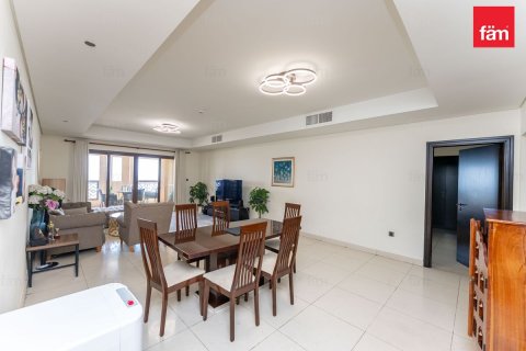 Apartment in Palm Jumeirah, Dubai 3 bedrooms, 219.7 sq.m. № 110868 - photo 27