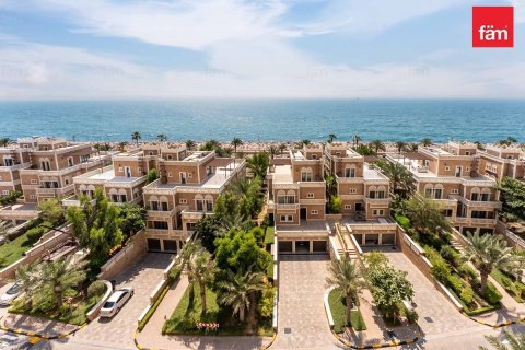 Apartment in Palm Jumeirah, Dubai 3 bedrooms, 219.7 sq.m. № 110868 - photo 2
