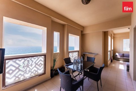 Apartment in Palm Jumeirah, Dubai 3 bedrooms, 219.7 sq.m. № 110868