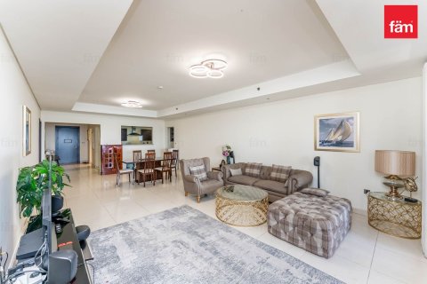 Apartment in Palm Jumeirah, Dubai 3 bedrooms, 219.7 sq.m. № 110868 - photo 28