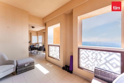 Apartment in Palm Jumeirah, Dubai 3 bedrooms, 219.7 sq.m. № 110868 - photo 25
