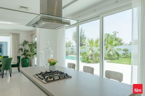 Снять в аренду виллу в Аль-Барари, Дубай: 4 спальни, 1496м², № 110866 - фото 9