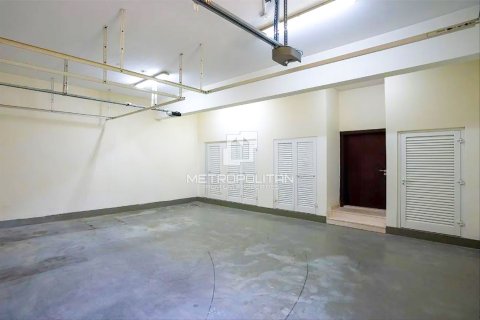 Снять в аренду виллу в Garden Homes, Пальма Джумейра, Дубай: 4 спальни, 465м², № 72896 - фото 6
