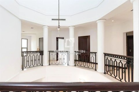 Снять в аренду виллу в Garden Homes, Пальма Джумейра, Дубай: 4 спальни, 465м², № 72896 - фото 25