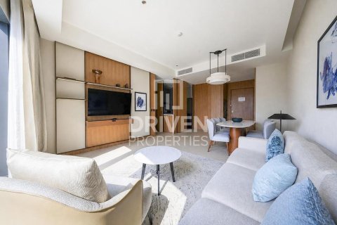 Apartamento en The Address Residences Dubai Opera, Downtown Dubai (Downtown Burj Dubai), Dubai, 3 dormitorios, 146.14 m², № 125356