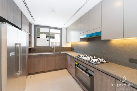 Villa à Dubai, 4 chambres, 316 m², № 47270 - photo 4