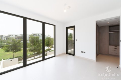 Villa à Dubai, 4 chambres, 316 m², № 47270 - photo 8