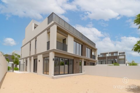 Villa à Dubai, 4 chambres, 316 m², № 47270 - photo 7