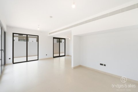 Villa à Dubai, 4 chambres, 316 m², № 47270 - photo 2