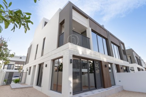 Villa en Dubai, 4 dormitorios, 316.8 m², № 47282 - foto 1