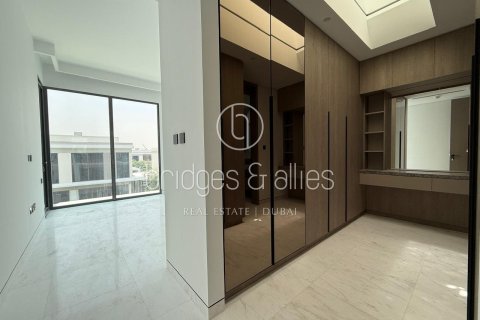 Villa en Dubai, 4 dormitorios, 373.1 m², № 47279 - foto 8
