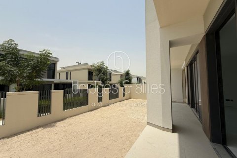 Villa en Dubai, 4 dormitorios, 373.1 m², № 47279 - foto 7
