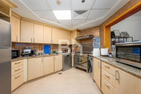 Снять в аренду квартиру в Пальме Джумейре, Дубай: 2 спальни, 144м², № 25013 - фото 12