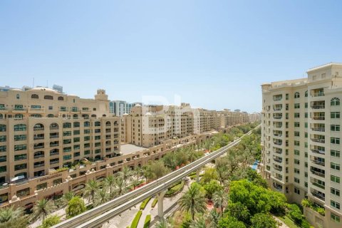 Снять в аренду квартиру в Пальме Джумейре, Дубай: 2 спальни, 144м², № 25013 - фото 2