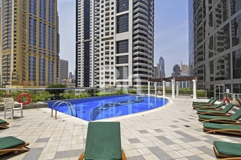Apartment in Jumeirah Lake Towers, Dubai 2 bedrooms, 145 sq.m. № 25011 - photo 7