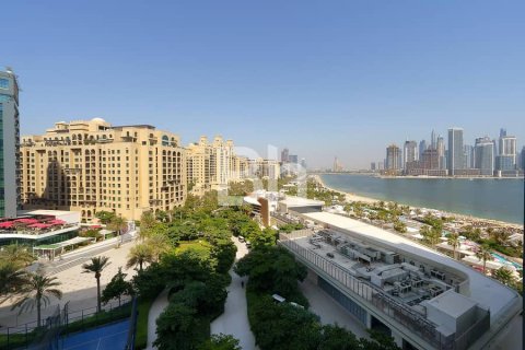 Apartment in Palm Jumeirah, Dubai 3 bedrooms, 212 sq.m. № 24993 - photo 5