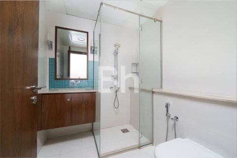 Apartment in Palm Jumeirah, Dubai 3 bedrooms, 212 sq.m. № 24993 - photo 10