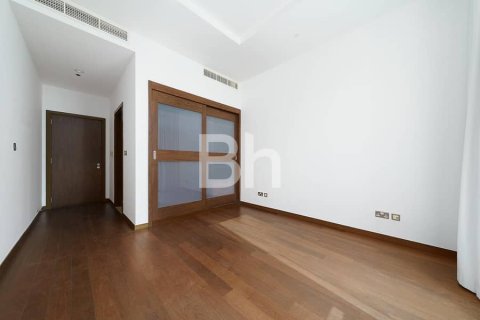 Apartment in Palm Jumeirah, Dubai 3 bedrooms, 212 sq.m. № 24993 - photo 12