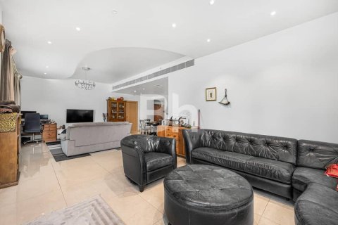 Apartment in Dubai Marina, Dubai 3 bedrooms, 245 sq.m. № 24994 - photo 16