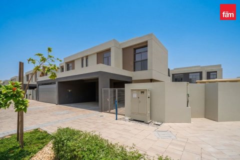 Adosado en Dubai, 4 dormitorios, 323.5 m², № 124353