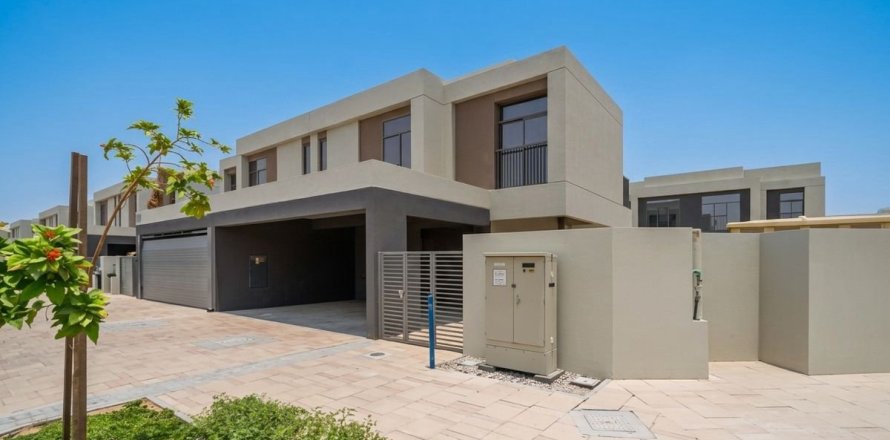 Adosado en Dubai, 4 dormitorios, 323.5 m², № 124353