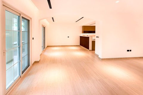 Villa in Jumeirah Village Circle, Dubai 2 bedrooms, 240 sq.m. № 133953 - photo 2