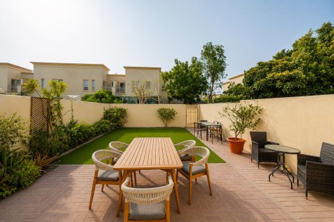 Villa en The Springs, Dubai, 2 dormitorios, 157.42 m², № 133947 - foto 5