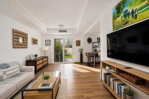 Villa en The Springs, Dubai, 2 dormitorios, 157.42 m², № 133947