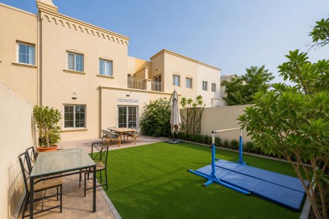 Villa en The Springs, Dubai, 2 dormitorios, 157.42 m², № 133947 - foto 4