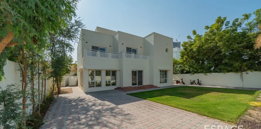 Villa in Meadows, Dubai 5 bedrooms, 575 sq.m. № 62248