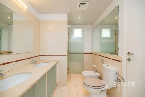 Villa in Meadows, Dubai 5 bedrooms, 575 sq.m. № 62248 - photo 8