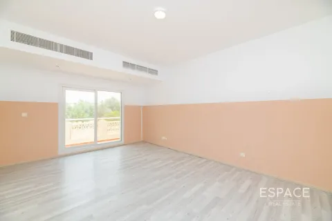Villa in Meadows, Dubai 5 bedrooms, 575 sq.m. № 62248 - photo 15