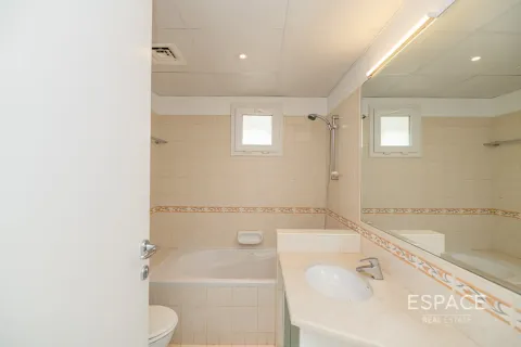 Villa in Meadows, Dubai 5 bedrooms, 575 sq.m. № 62248 - photo 14