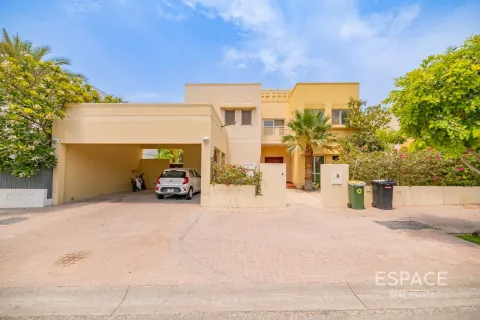 Villa in Meadows, Dubai 5 bedrooms, 575 sq.m. № 62248 - photo 20