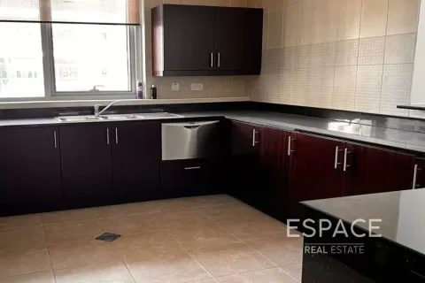 Apartment in Dubai Marina, Dubai 1 bedroom, 105 sq.m. № 62247 - photo 4