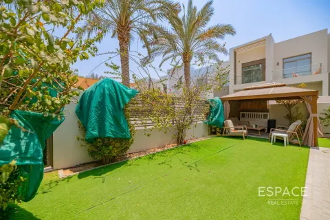 Townhouse in Reem Community, Arabian Ranches 2, Dubai 4 bedrooms, 242 sq.m. № 62244 - photo 14