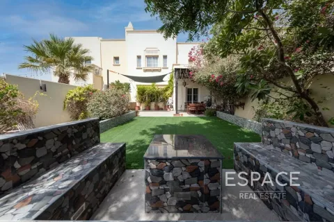 Villa in The Springs, Dubai 3 bedrooms, 283 sq.m. № 62245 - photo 11