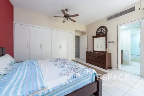Villa in The Springs, Dubai 3 bedrooms, 283 sq.m. № 62245 - photo 5