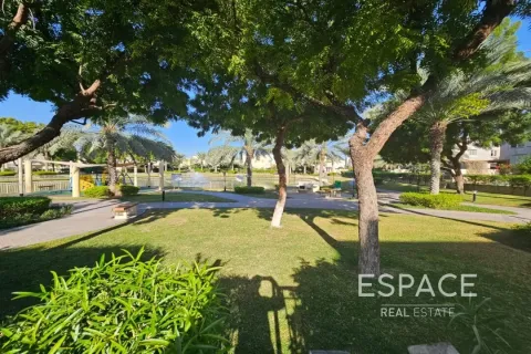Townhouse in The Springs, Dubai 3 bedrooms, 245 sq.m. № 62243 - photo 14