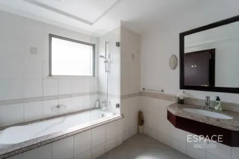 Villa en Palm Jumeirah, Dubai, 4 dormitorios, 623 m², № 61631 - foto 13