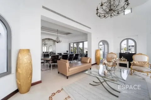 Villa en Palm Jumeirah, Dubai, 4 dormitorios, 623 m², № 61631 - foto 6
